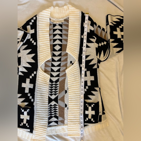 Free People Jen's Pirate Booty La Croix Cardigan Tribal Print Bell Sleeve M/L - Picture 15 of 15